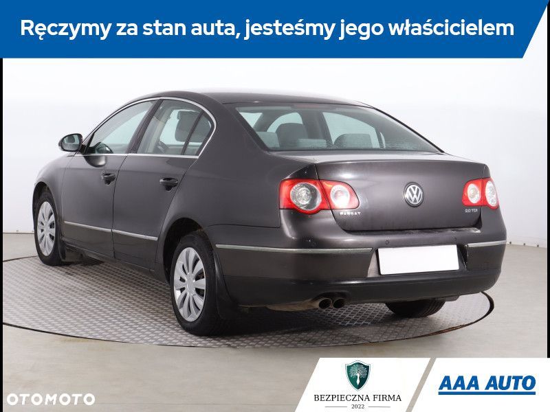 Volkswagen Passat - 5