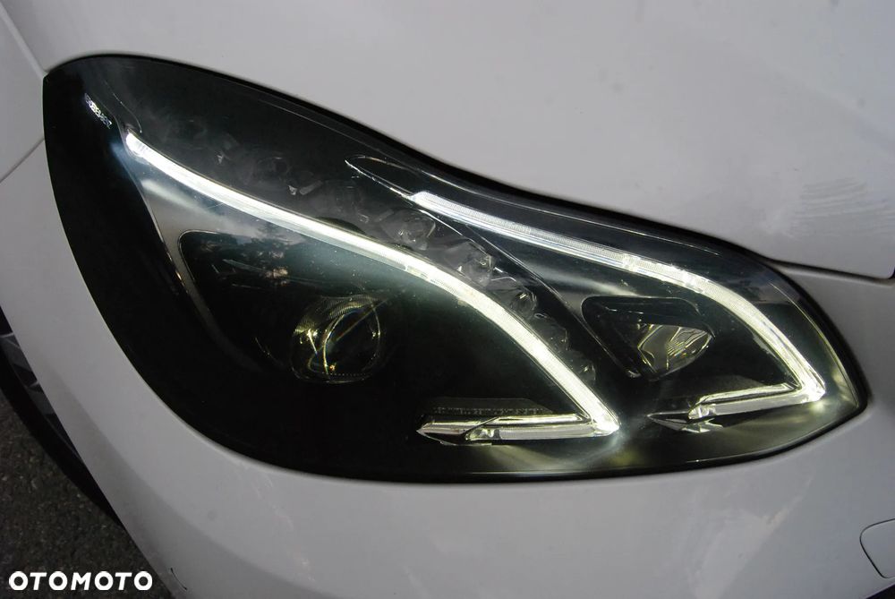 Mercedes-Benz Klasa E 250 CDI 4Matic 7G-TRONIC Avantgarde - 38