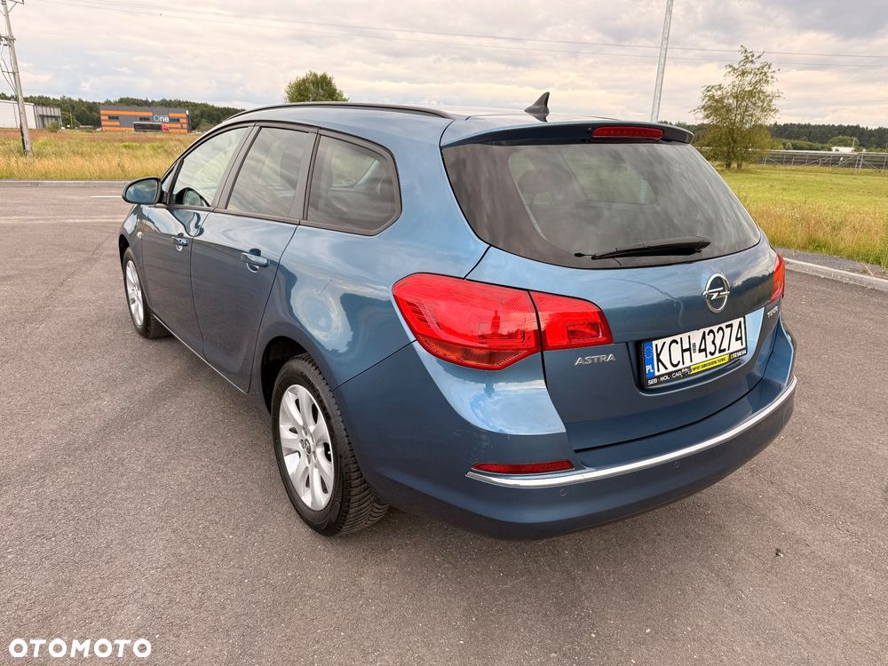 Opel Astra 1.4 Turbo - 10