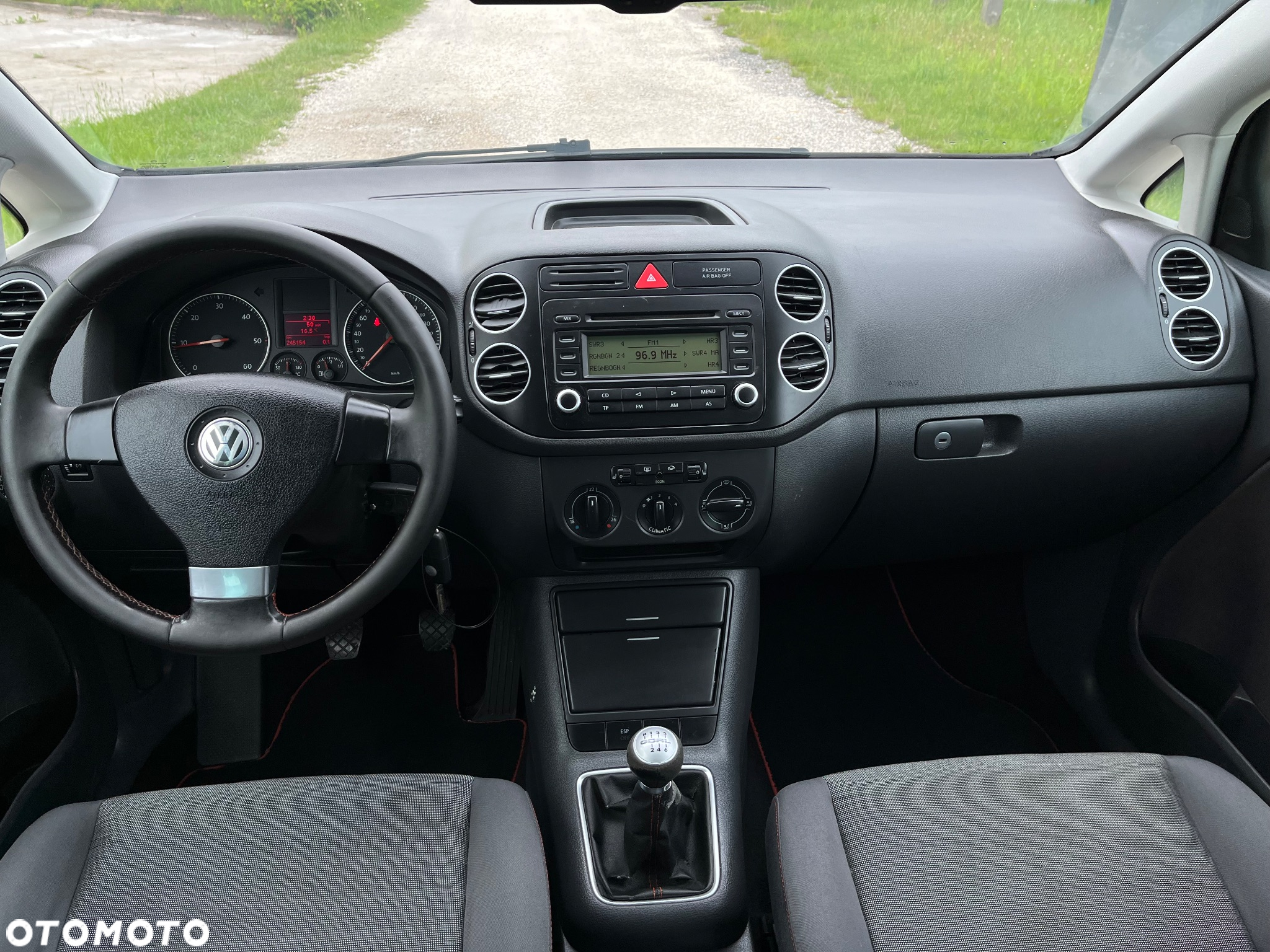 Volkswagen Golf 2.0 TDI Goal - 18