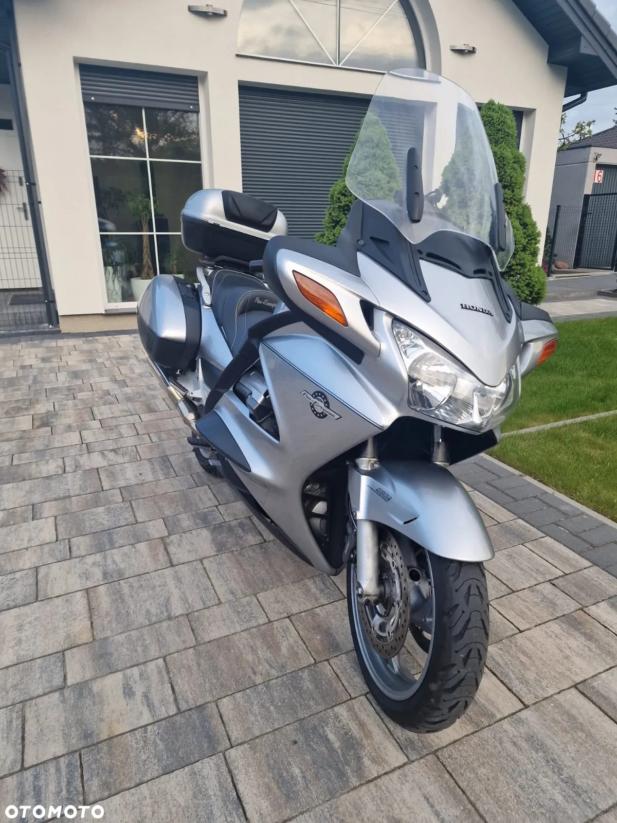 Honda ST - 2