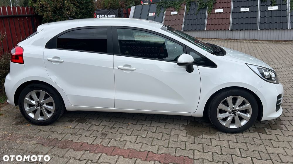 Kia Rio 1.4 Dream Team Edition - 6