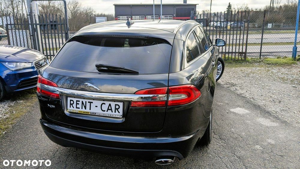 Jaguar XF - 12