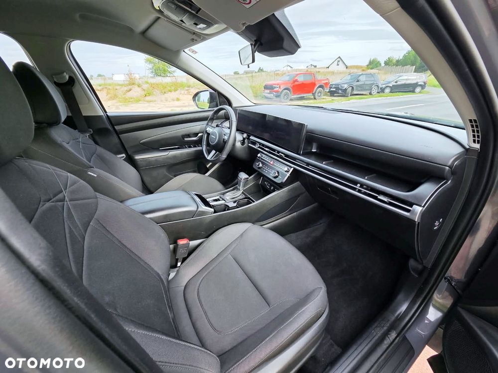 Hyundai Tucson 1.6 T-GDi 48V-Hybrid 2WD DCT Blackline - 12