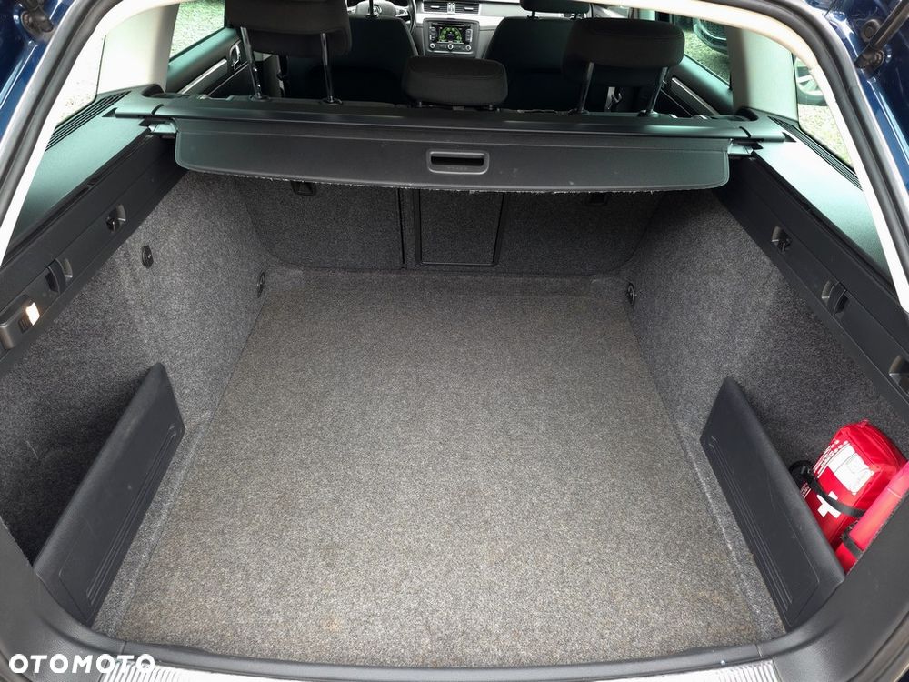 Skoda Superb 2.0 TDI Ambition - 37