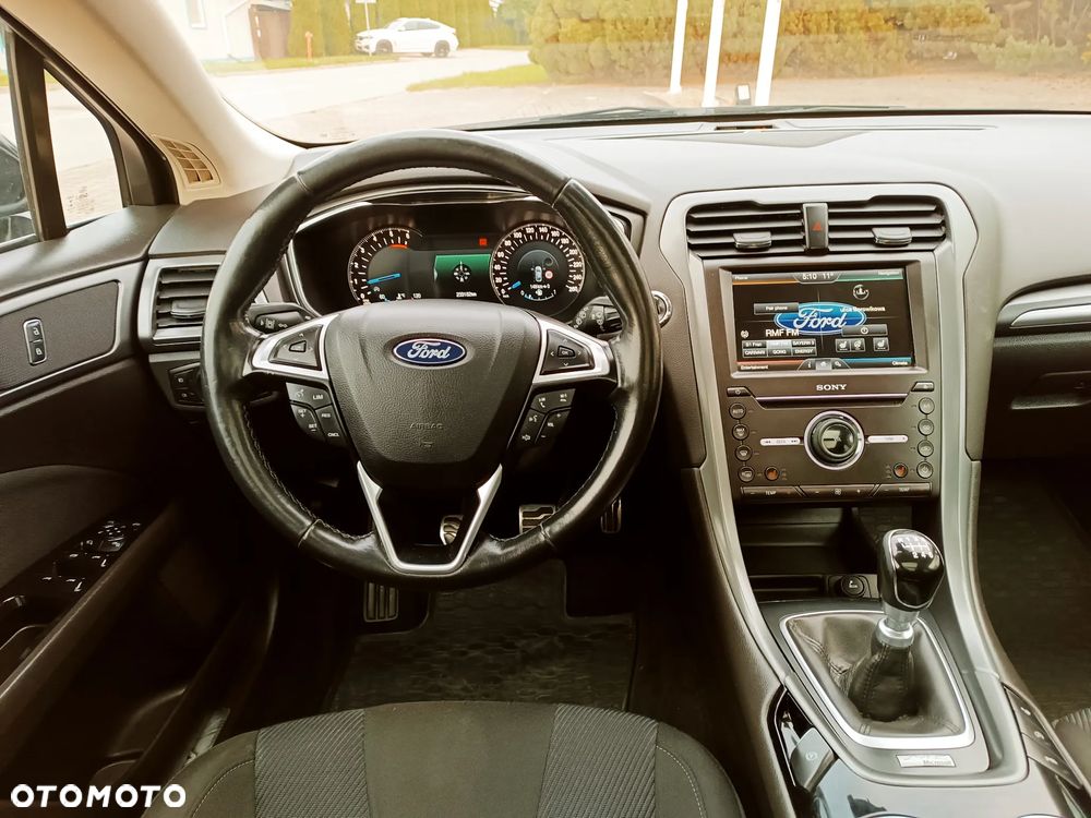 Ford Mondeo Turnier 2.0 TDCi Start-Stopp Vignale - 24