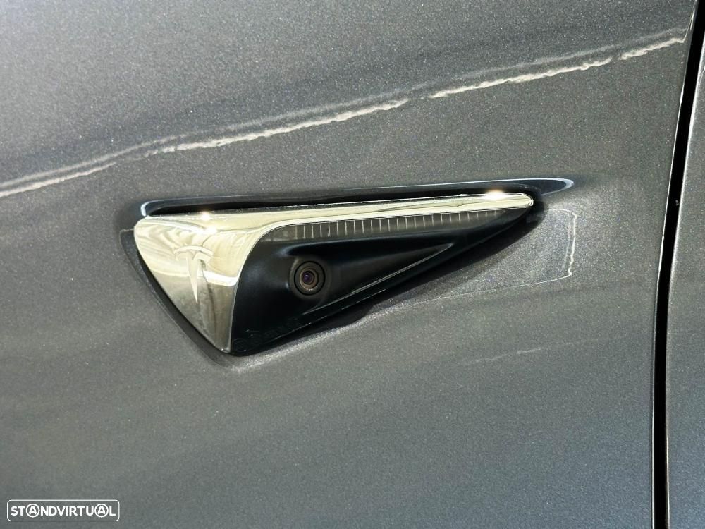 Tesla Model 3 Performance Dual Motor AWD - 17