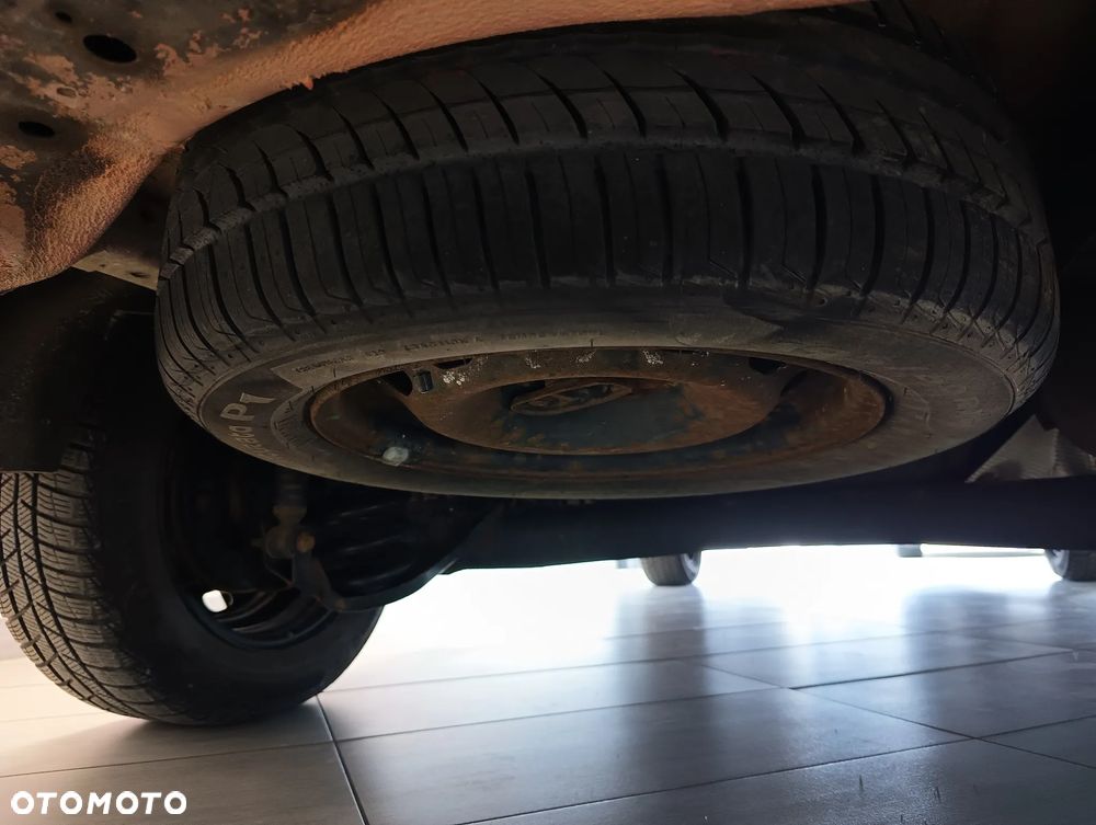 Ford Transit Courier - 10