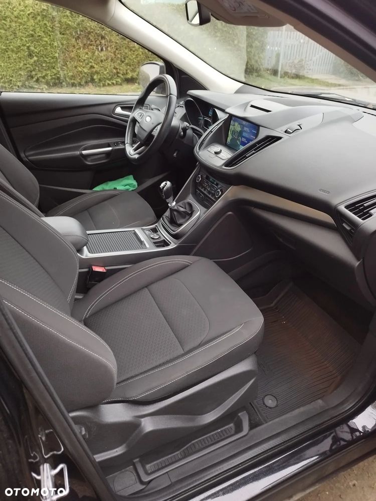 Ford Kuga 1.5 EcoBoost 2x4 Business Edition - 16