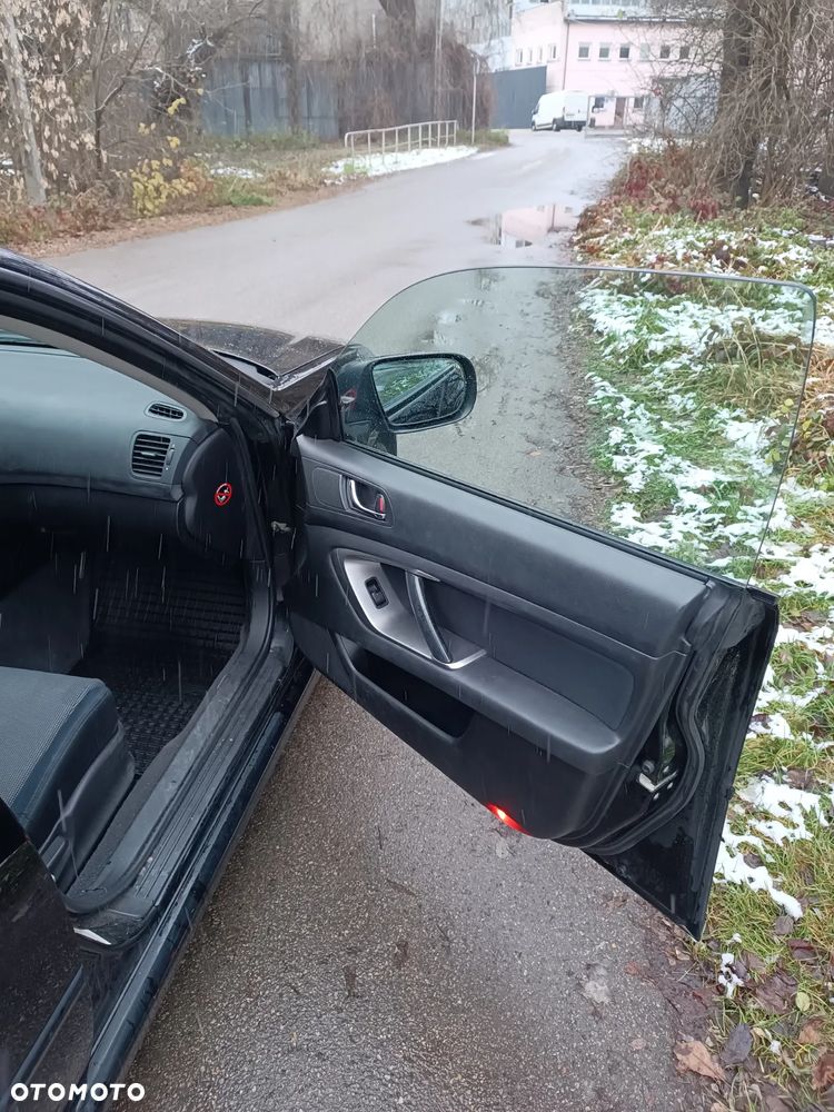 Subaru Legacy - 25