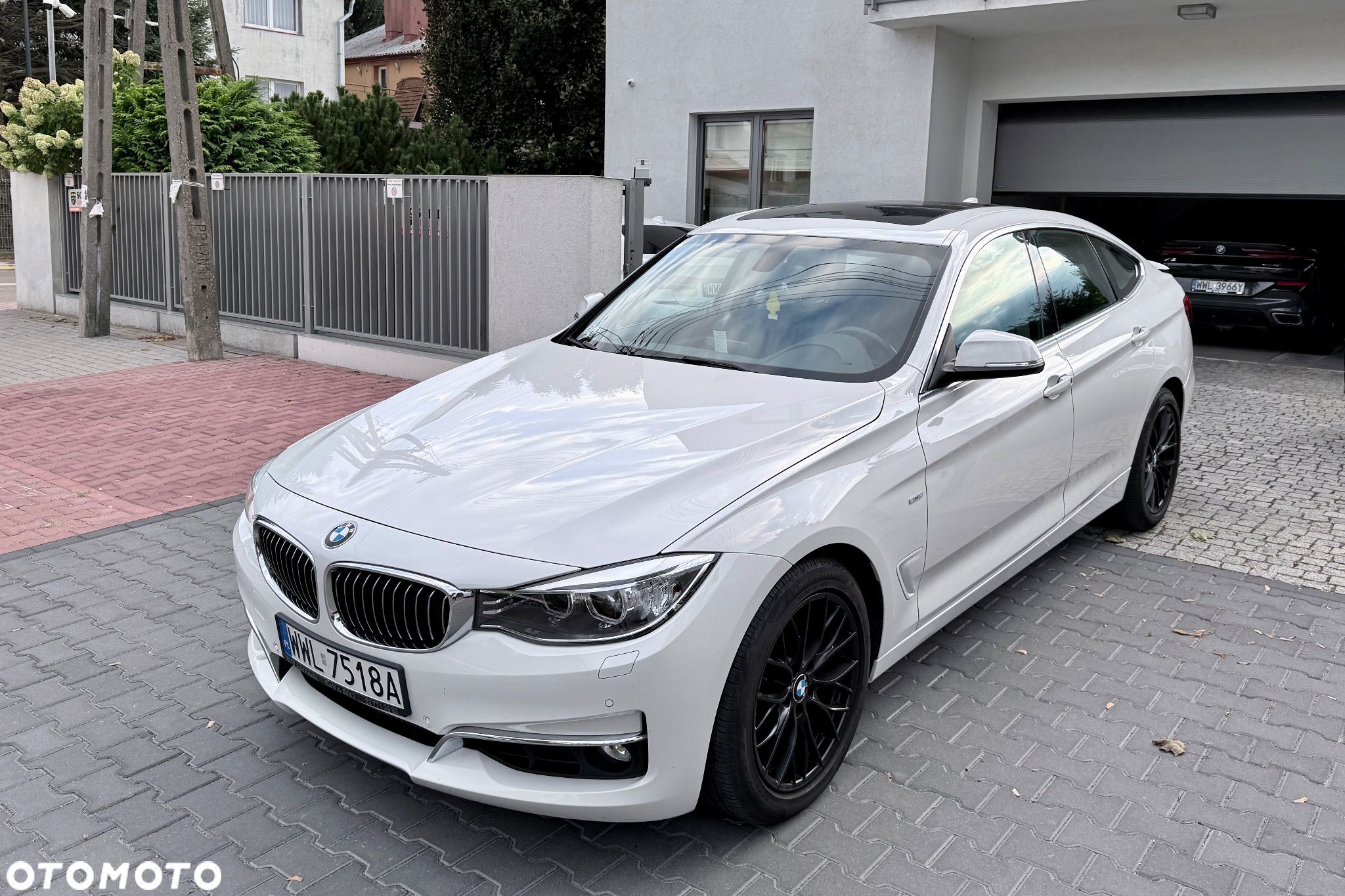 BMW 3GT 318d - 1