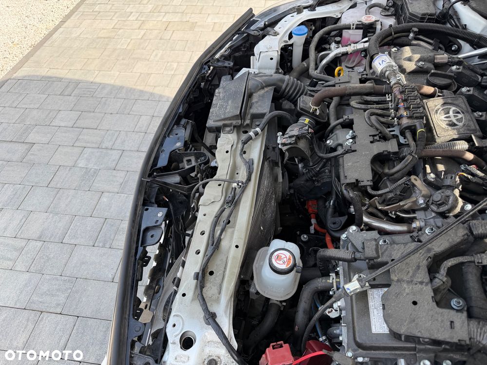 Toyota Corolla 1.8 Hybrid Comfort - 35