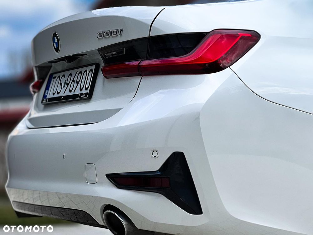 BMW Seria 3 330i Sport Line sport - 11