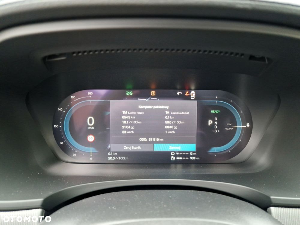 Volvo V90 T8 AWD Plug-In Hybrid R-Design - 25