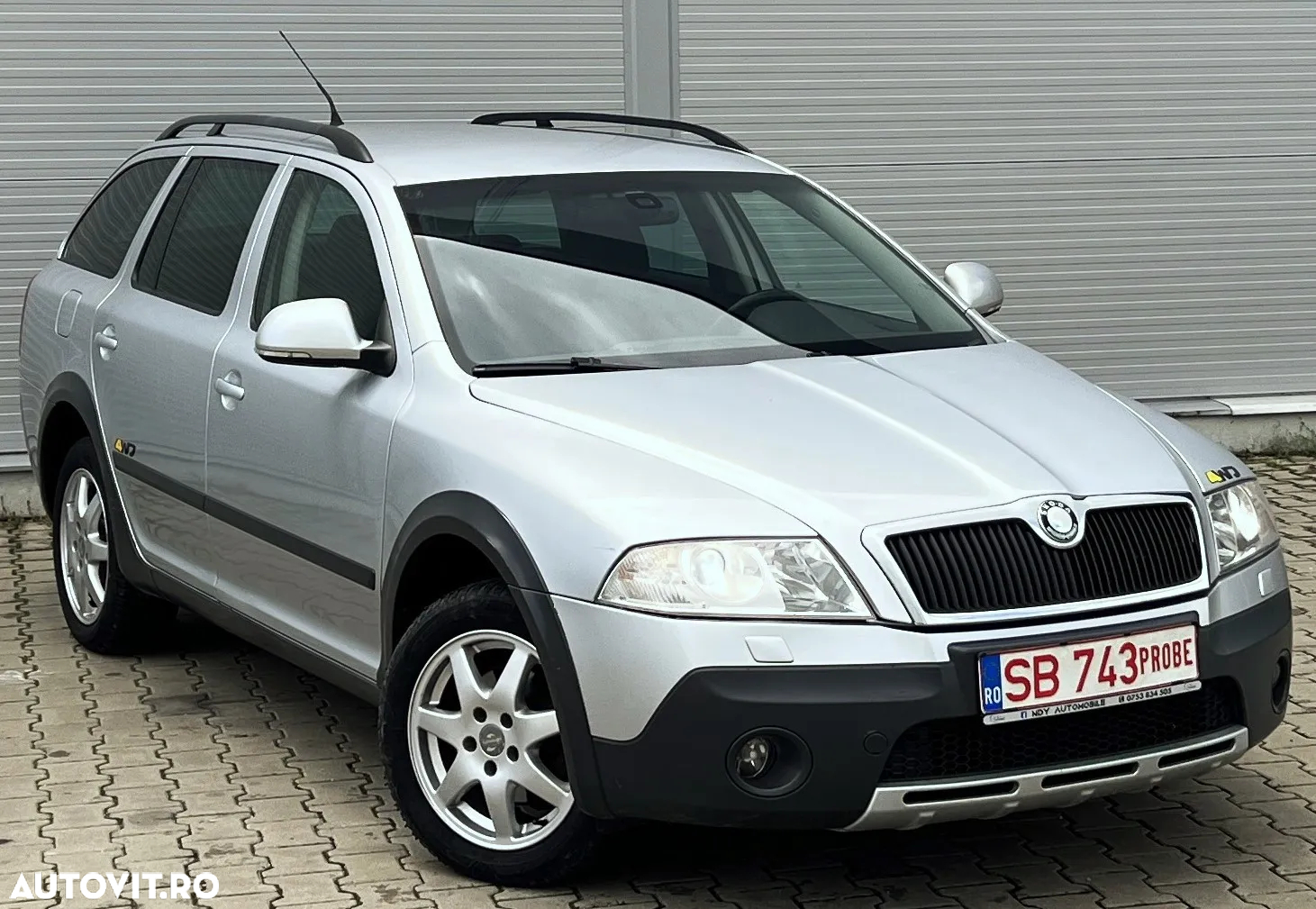 Skoda Octavia Combi 2.0 TDI DPF Scout 4x4 - 2