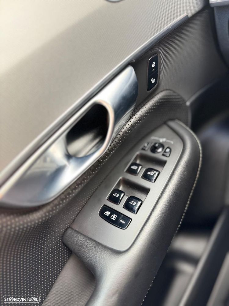 Volvo XC 90 2.0 D4 R-Design - 41