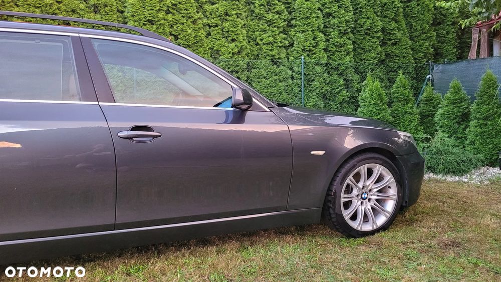 BMW Seria 5 525d - 7