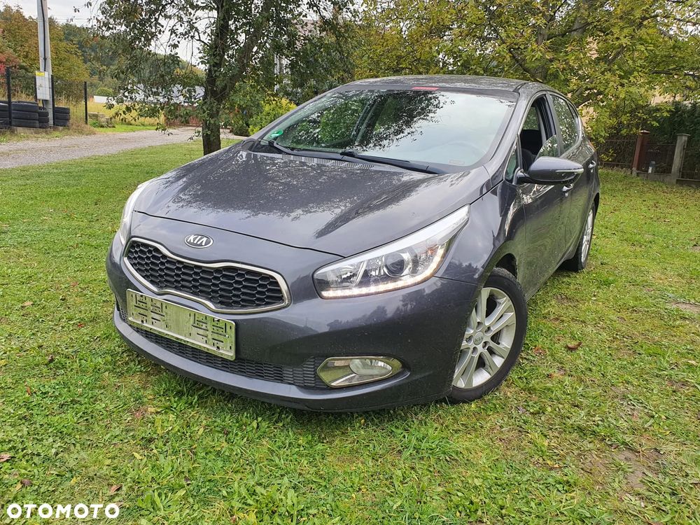 Kia Ceed 1.6 GDI Fifa World Cup Edition - 2