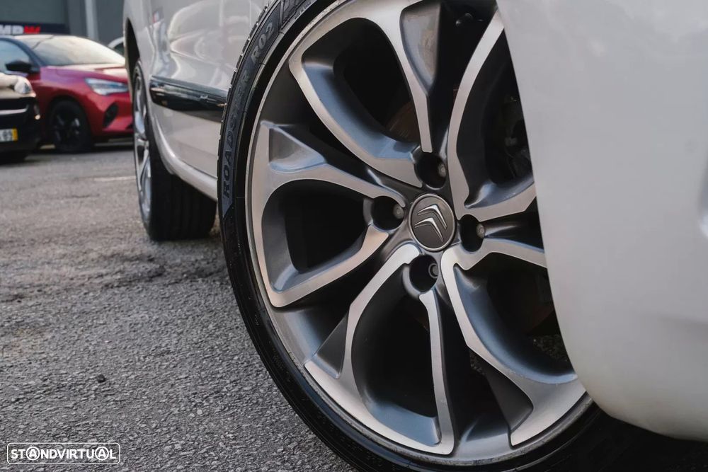 Citroën DS4 1.6 HDi So Chic - 3