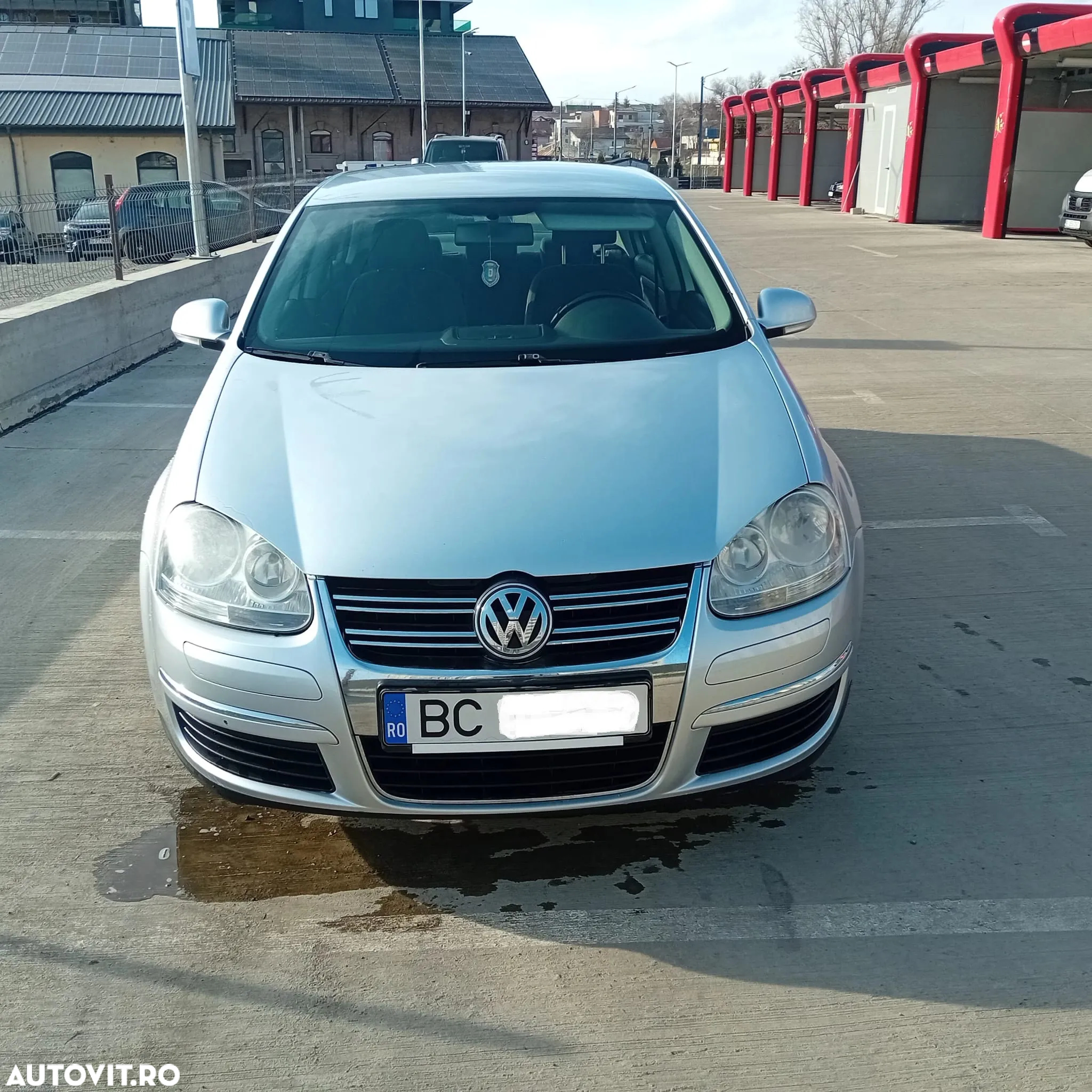 Volkswagen Jetta 1.9 TDI Comfortline - 5