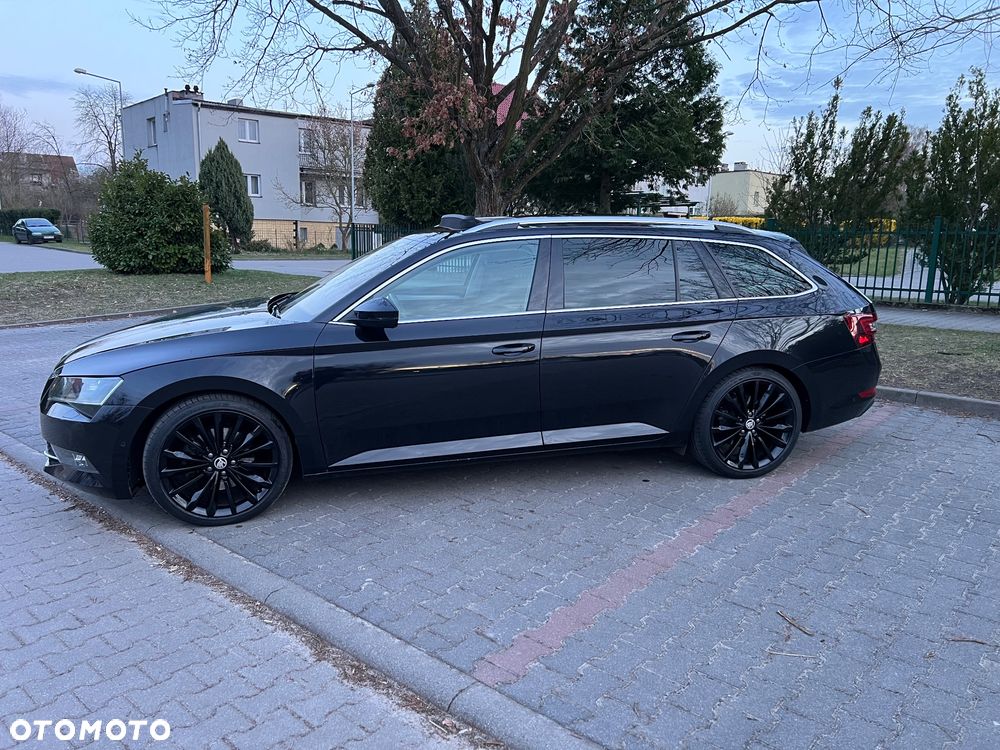 Skoda Superb 2.0 TDI Style DSG - 11