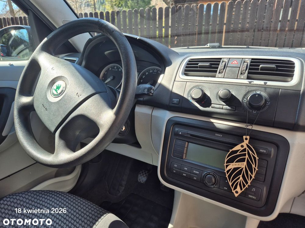 Skoda Roomster 1.4 16V Comfort - 11