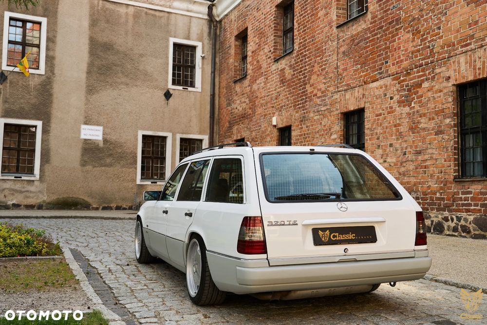 Mercedes-Benz Klasa E - 20