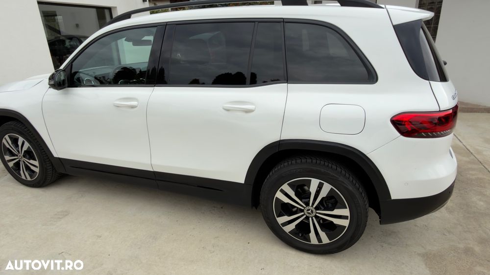 Mercedes-Benz GLB - 9