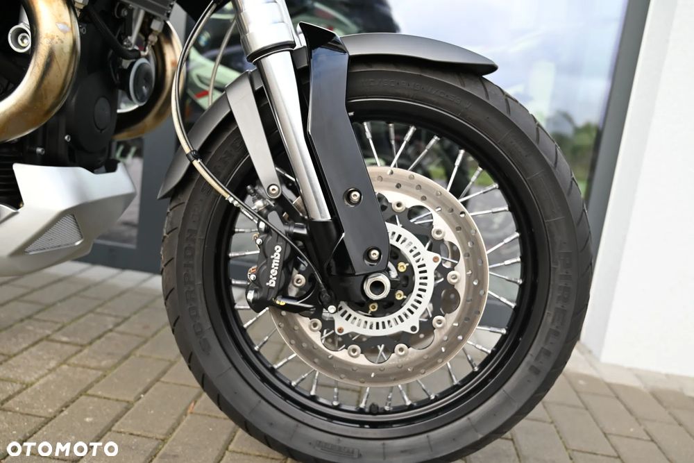 Moto Guzzi Stelvio - 14