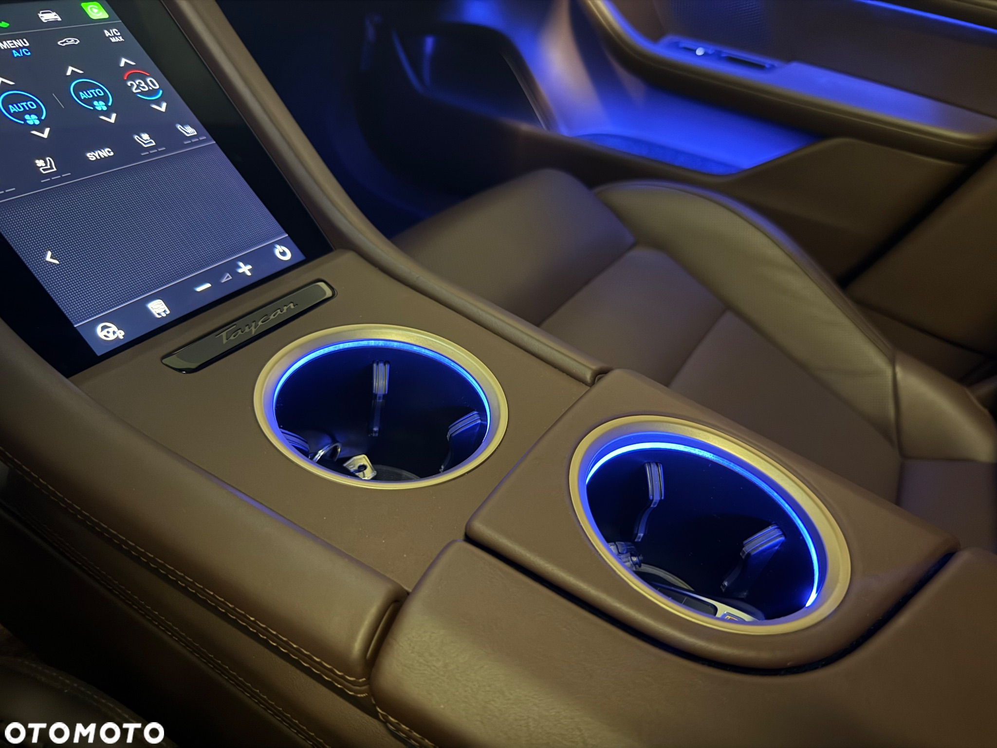 Porsche Taycan 105kWh Performance Plus - 31