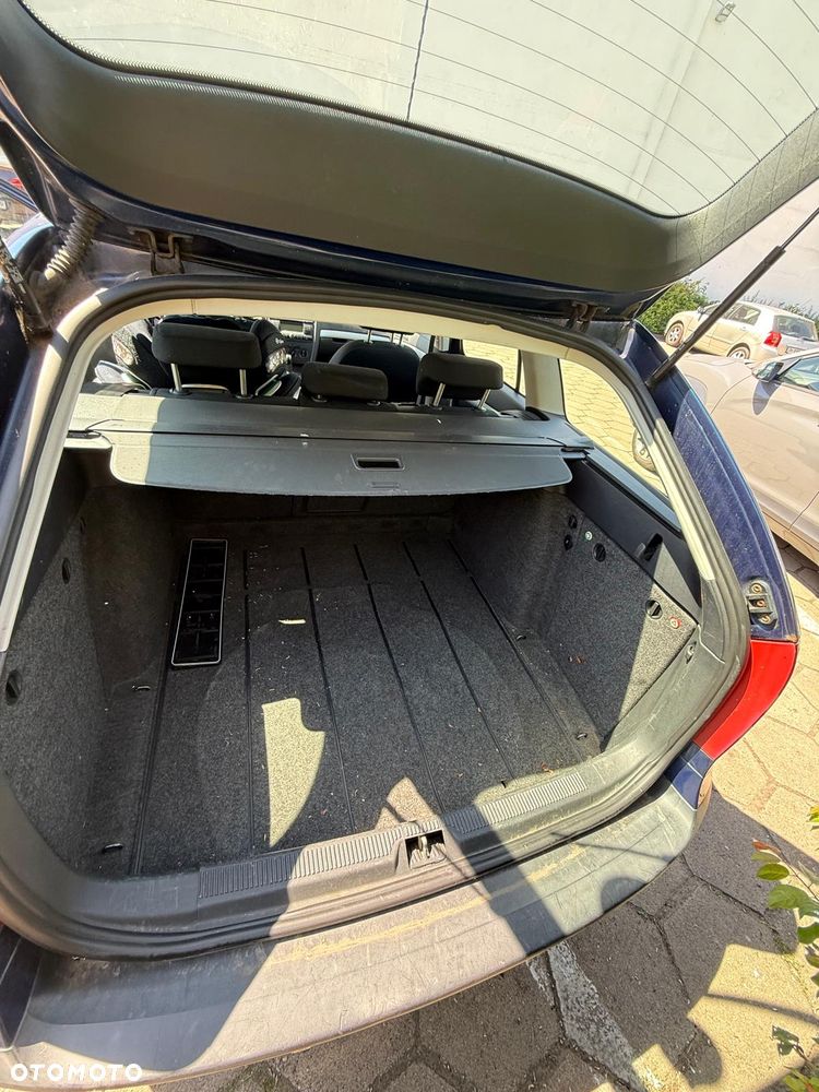 Skoda Octavia 1.6 FSI Ambiente - 11