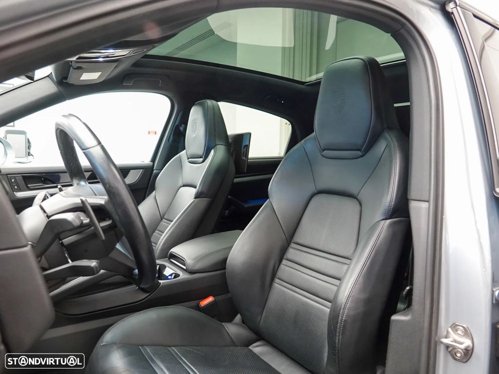 Porsche Cayenne Coupé E-Hybrid - 21