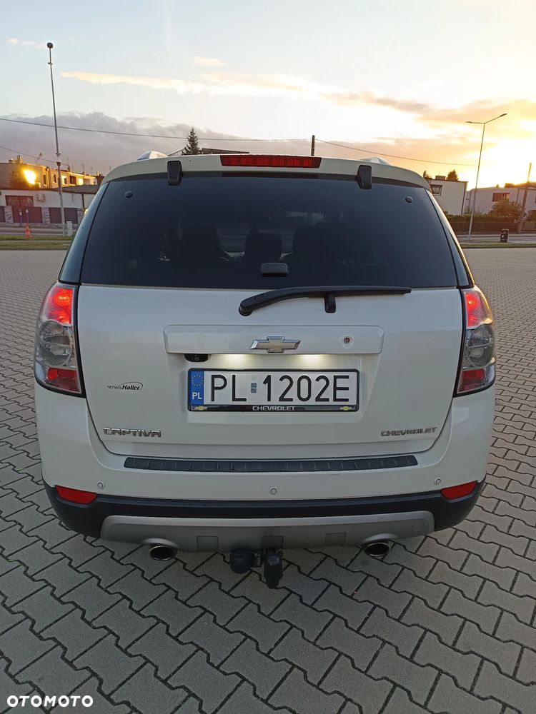 Chevrolet Captiva 2.2 D LTZ - 14