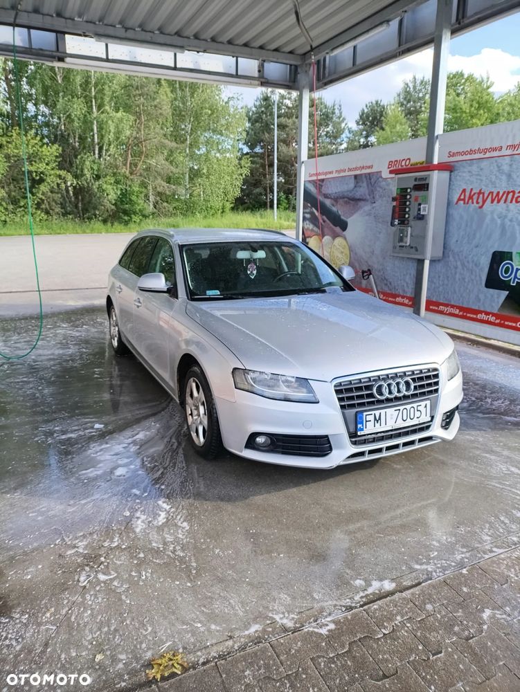 Audi A4 Avant - 1