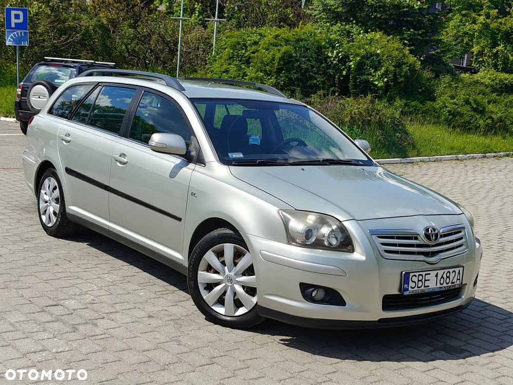 Toyota Avensis 2.0 D-4D Sol Premium - 2