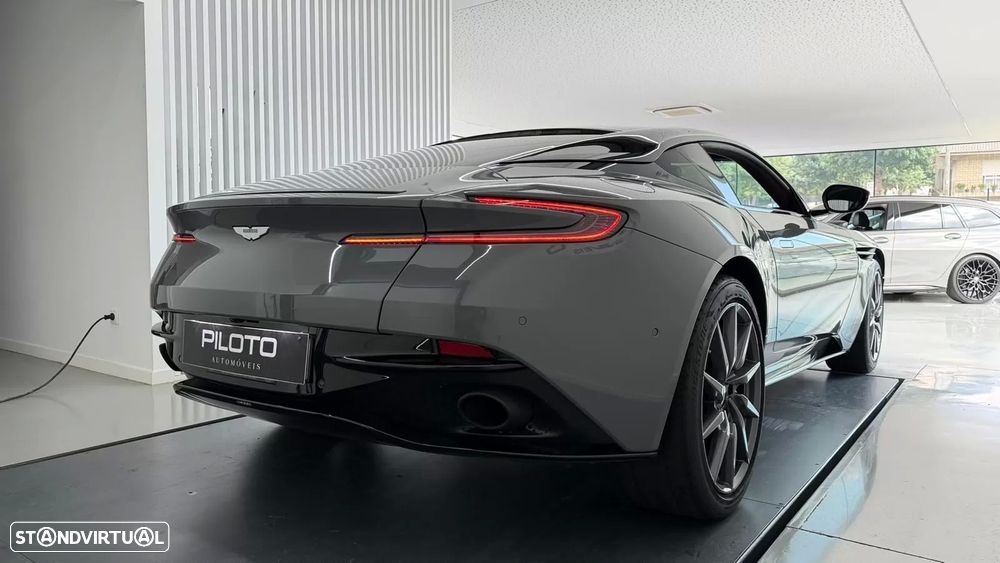 Aston Martin DB11 Coupé V8 Auto - 12