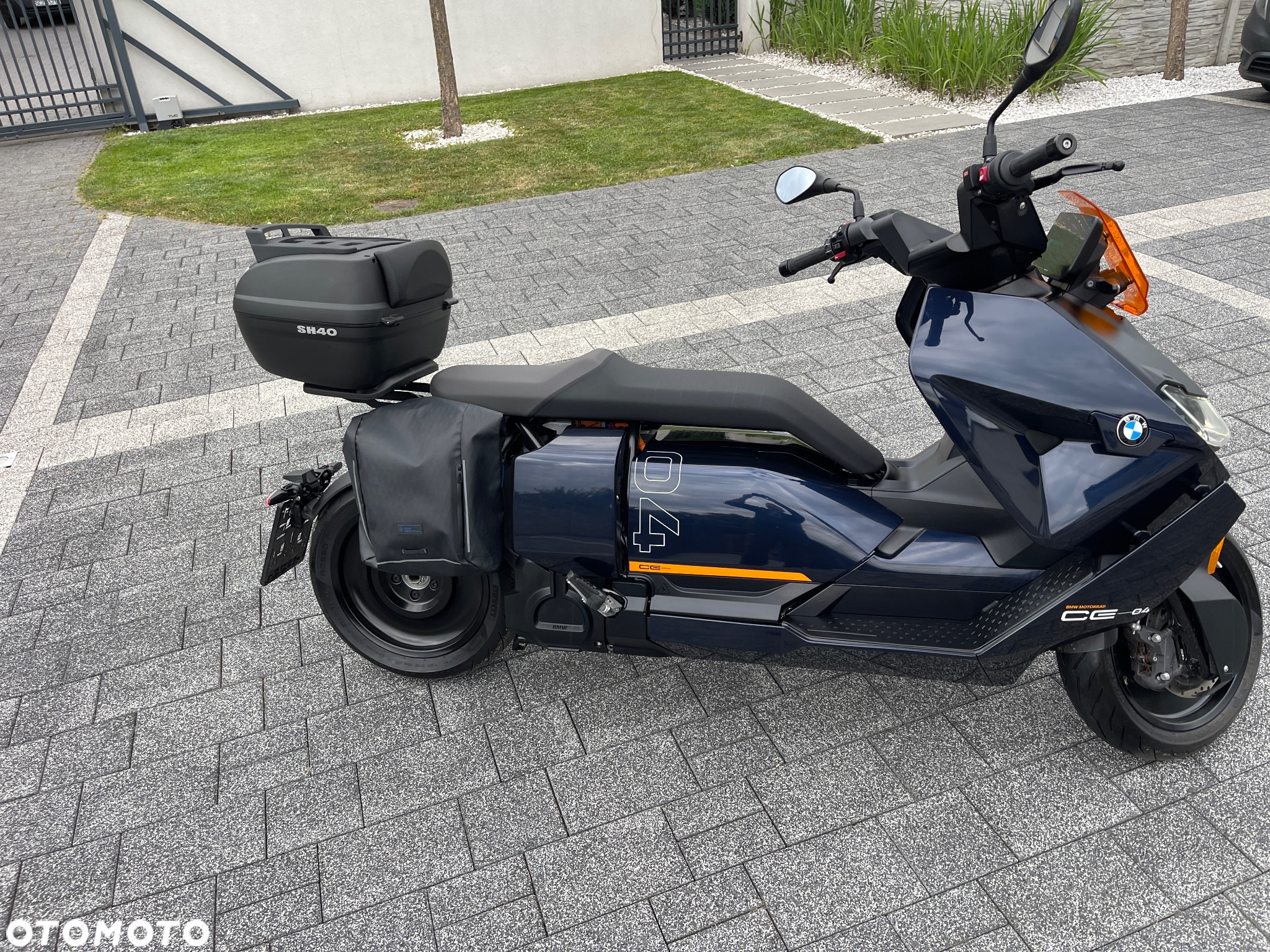 BMW CE 04 - 12