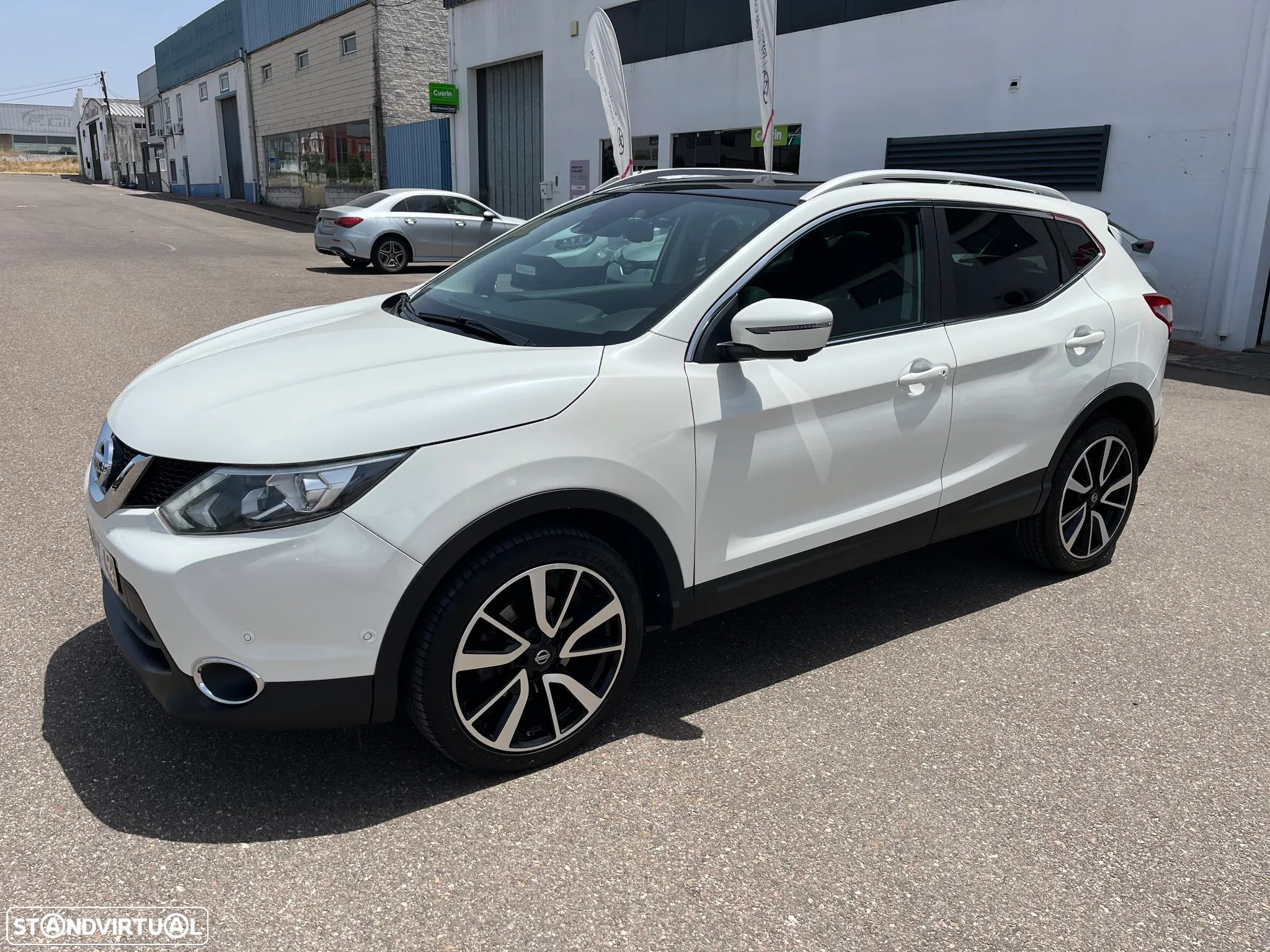 Nissan Qashqai 1.5 dCi Tekna Premium - 1
