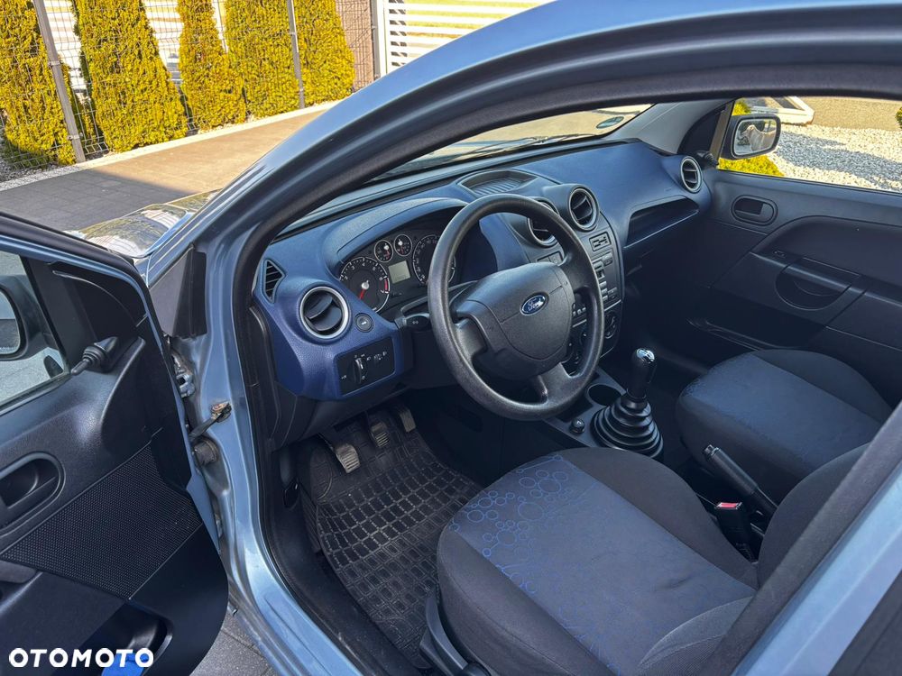 Ford Fiesta 1.3 Connection - 11