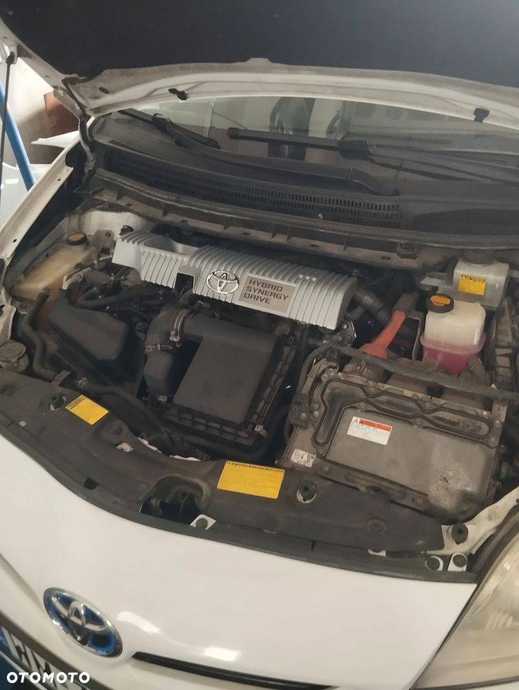 Toyota Prius 1.8 HSD Luna - 10