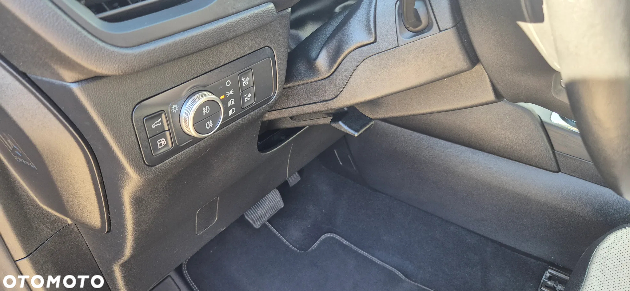 Ford Kuga 2.5 FHEV AWD Titanium - 18