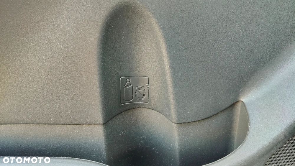 Daihatsu Charade Standard - 38