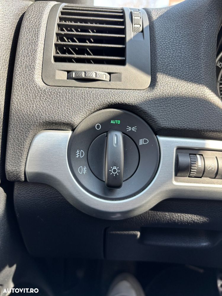 Skoda Octavia 2.0 TDI DPF DSG RS - 8
