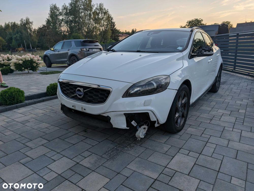 Volvo V40 Cross Country - 5