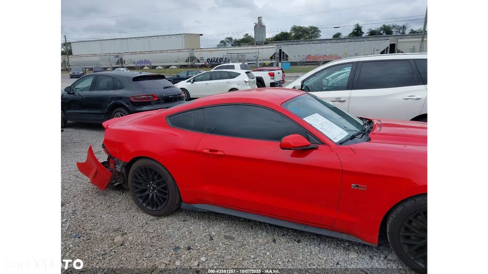 Ford Mustang - 5