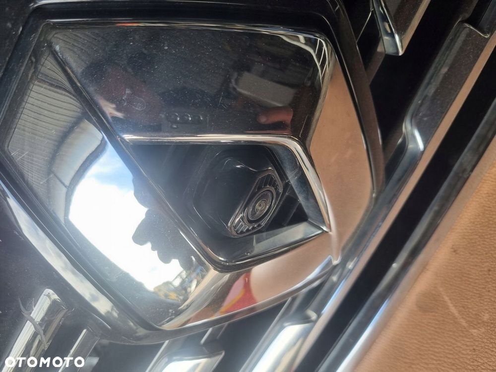 Renault Alaskan atrapa chłodnicy - 2