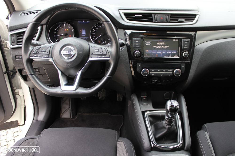 Nissan Qashqai 1.3 DIG-T N-Connecta - 20