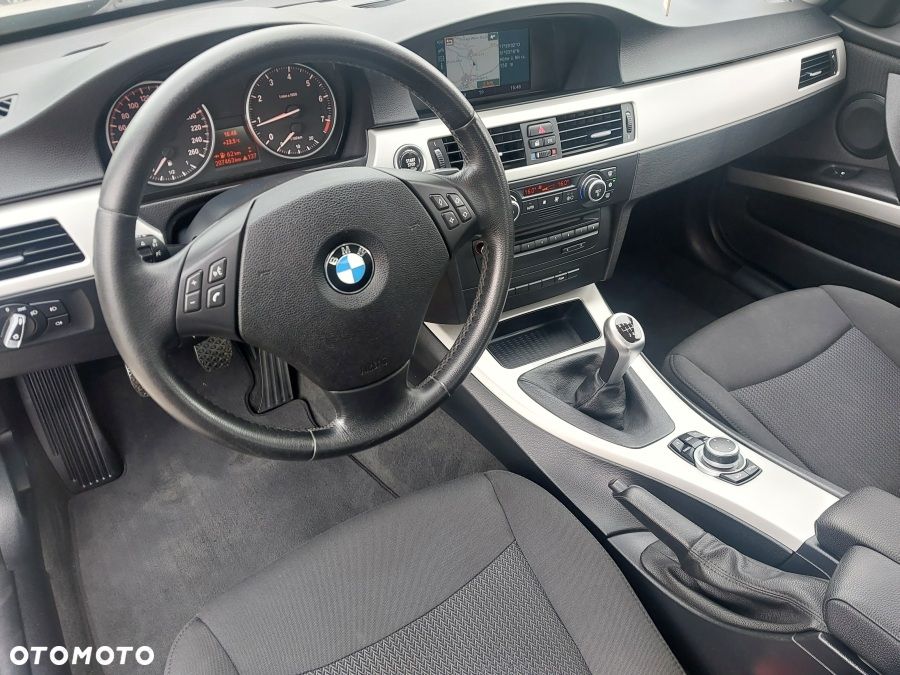 BMW Seria 3 320i Edition Lifestyle - 13