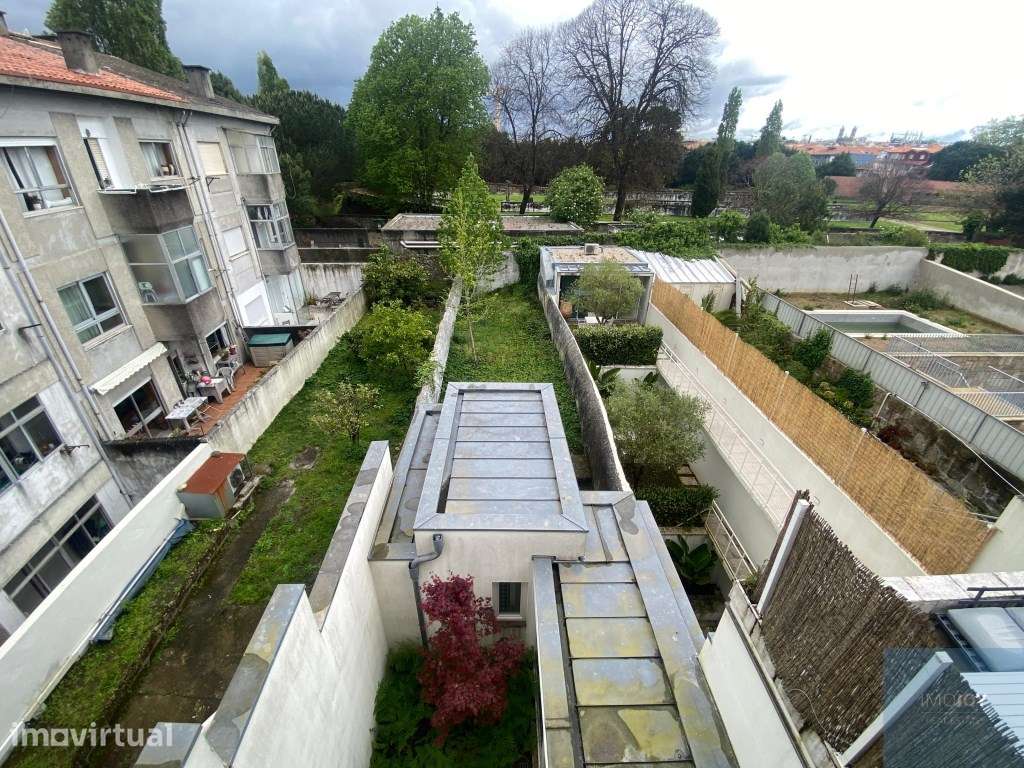 Prédio para Arrendamento em Localização Premium no Porto - Grande imagem: 2/38