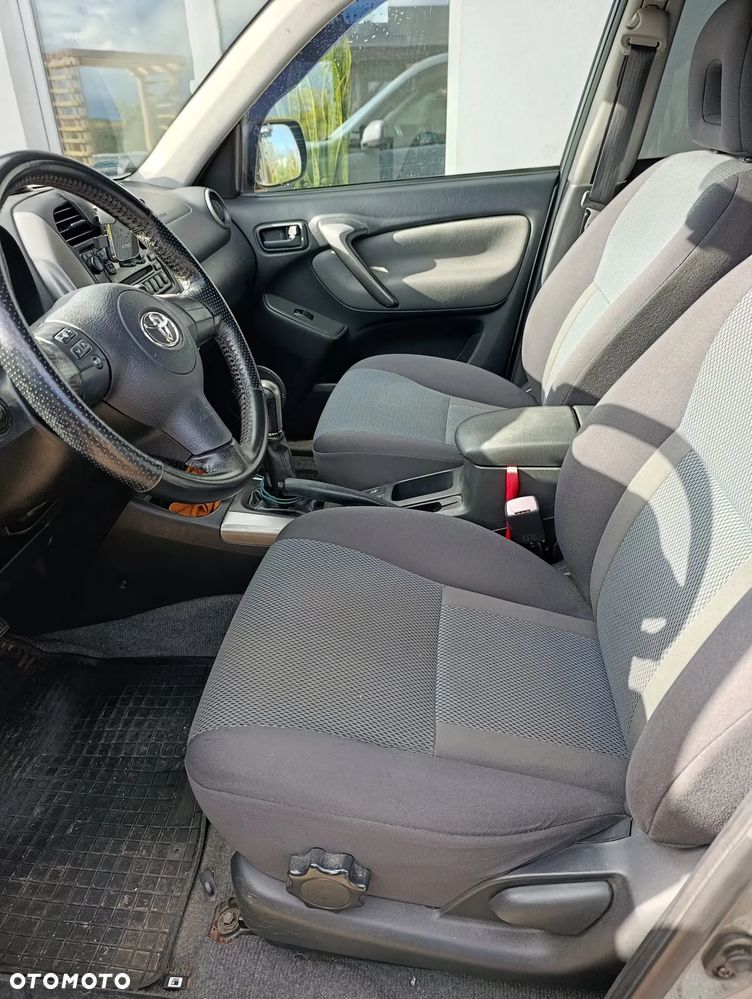 Toyota RAV4 2.0 VVT-i 4x4 - 7
